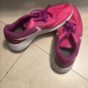Nike Women's Pink Athletic Shoes